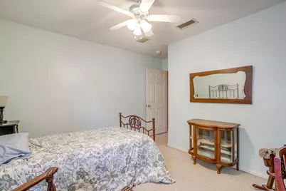 1125 Starling Court, Burleson, TX 76028 - Photo 29