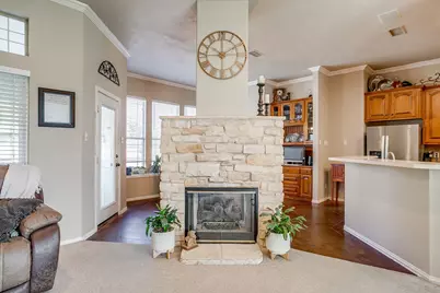 1125 Starling Court, Burleson, TX 76028 - Photo 9
