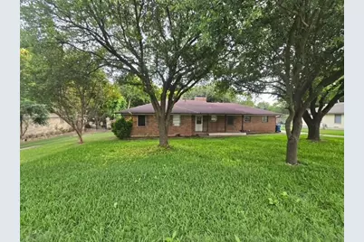 106 Jefferson Avenue, DeSoto, TX 75115 - Photo 1