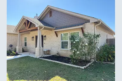 702 Pillar Street, Bowie, TX 76230 - Photo 3