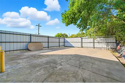 405 Bill Irwin Street, Grand Prairie, TX 75050 - Photo 7