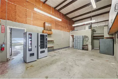 405 Bill Irwin Street, Grand Prairie, TX 75050 - Photo 17