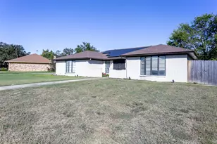 108 Haywood Dr, Benbrook, TX 76126 - Photo 3