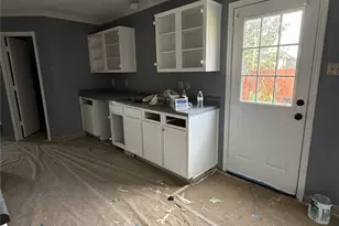 1756 Julie Ct, Balch Springs, TX 75180 - Photo 3