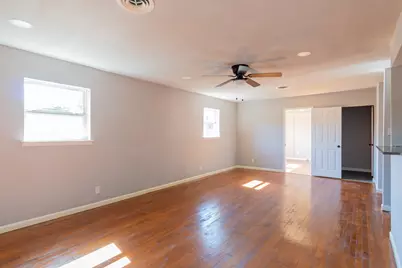 4200 Kenwood Court, Fort Worth, TX 76103 - Photo 7