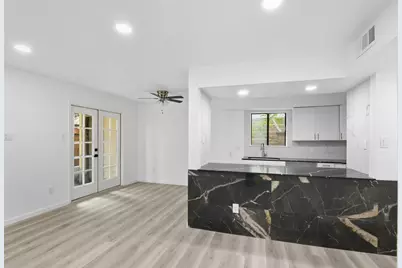 6646 E Lovers #1201, Dallas, TX 75214 - Photo 9