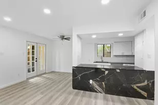 6646 E Lovers, Dallas, TX 75214 - Photo 9