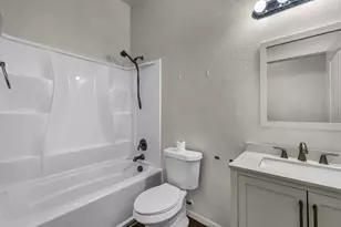 2514 Austin Ct, Granbury, TX 76048 - Photo 13