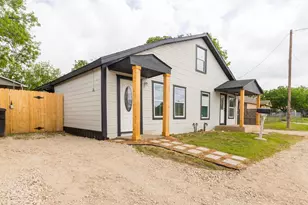 203 Park St, Cleburne, TX 76031 - Photo 3