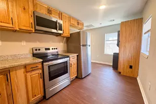 203 Park St, Cleburne, TX 76031 - Photo 13