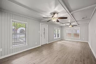 2719 25th St, Fort Worth, TX 76106 - Photo 9