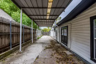 2719 25th St, Fort Worth, TX 76106 - Photo 23