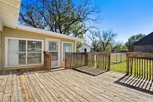 221 W 5th St, Springtown, TX 76086 - Photo 19