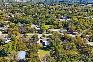 249 N Acres Dr, Dallas, TX 75217 - Photo 9