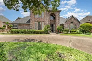 2106 Shari Ln, Garland, TX 75043 - Photo 3