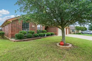 613 W Sheila Cir, Joshua, TX 76058 - Photo 3