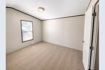 5421 Lake View Drive, Granbury, TX 76048 - Photo 7