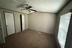 5421 Lake View Dr, Granbury, TX 76048 - Photo 5