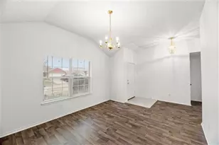 10912 Fawn Valley Dr, Fort Worth, TX 76140 - Photo 11