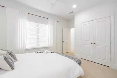 734 W 7th Street, Dallas, TX 75208 - Photo 29