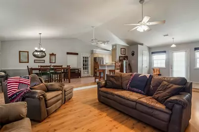 823 Saunders, Trenton, TX 75490 - Photo 27