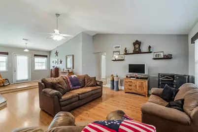 823 Saunders, Trenton, TX 75490 - Photo 29