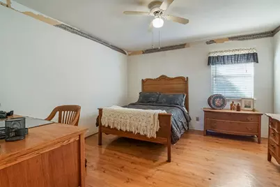 823 Saunders, Trenton, TX 75490 - Photo 21