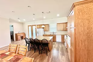 318 E 4th St, Lindsay, TX 76250 - Photo 5