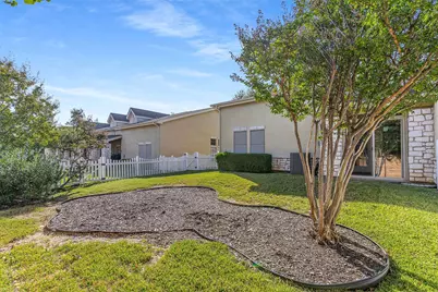 832 Beechcraft Avenue, Grand Prairie, TX 75051 - Photo 29