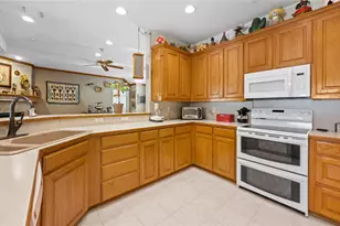 240 Paradise Canyon Cir, Paradise, TX 76073 - Photo 9