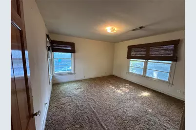 1014 Hillcrest Street, Denton, TX 76201 - Photo 9