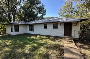 1014 Hillcrest St, Denton, TX 76201 - Photo 13