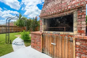 2860 Prado, Grand Prairie, TX 75054 - Photo 25