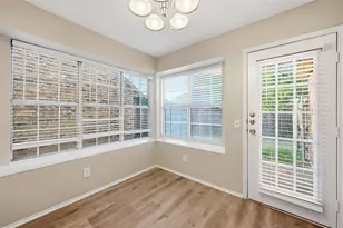 1346 Overlook Dr, Lewisville, TX 75067 - Photo 5