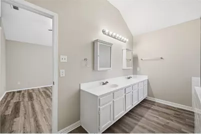 1346 Overlook Drive, Lewisville, TX 75067 - Photo 21