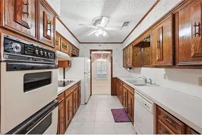 904 Shelley Drive, Arlington, TX 76012 - Photo 15