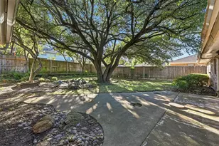 904 Shelley Dr, Arlington, TX 76012 - Photo 35