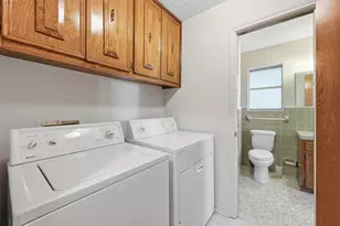 904 Shelley Dr, Arlington, TX 76012 - Photo 31