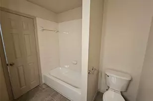 393 Ivan Dr, Lewisville, TX 75067 - Photo 17