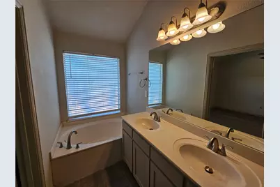 393 Ivan Drive, Lewisville, TX 75067 - Photo 21