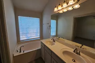 393 Ivan Dr, Lewisville, TX 75067 - Photo 21