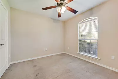 132 Hedgerow Lane, Lewisville, TX 75057 - Photo 19