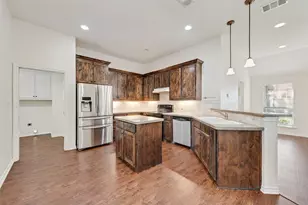 132 Hedgerow Ln, Lewisville, TX 75057 - Photo 7