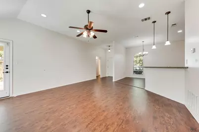 132 Hedgerow Lane, Lewisville, TX 75057 - Photo 11