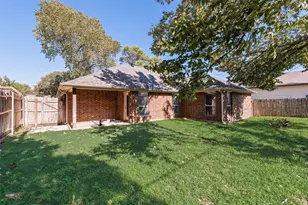 132 Hedgerow Ln, Lewisville, TX 75057 - Photo 25