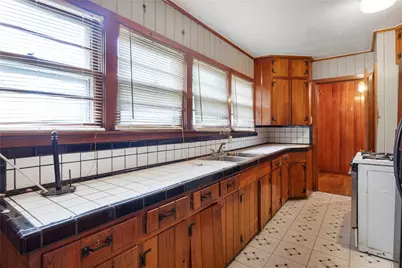 1527 S Peach Avenue, Tyler, TX 75701 - Photo 9