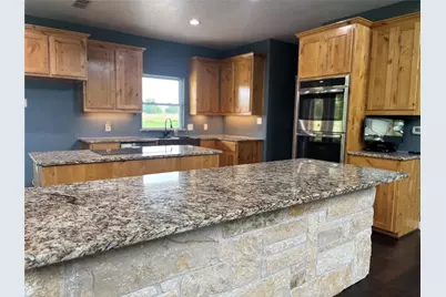 209 E Meadows Street, Saint Jo, TX 76265 - Photo 5