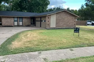 3717 Cranston Ct E, Irving, TX 75062 - Photo 1