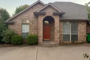 106 Wellington Ct, Waxahachie, TX 75165 - Photo 1