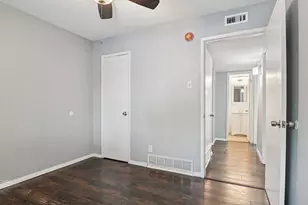 109 Harper Ct, Grand Prairie, TX 75051 - Photo 5